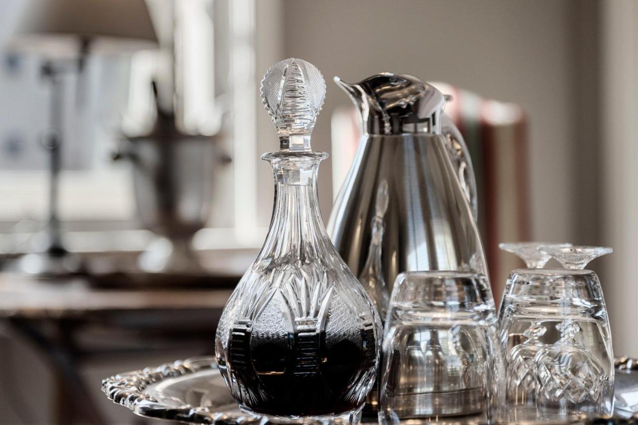 The Rivulet Bed & Breakfast Sandy Bay Exterior photo A decanter of balsamic vinegar
